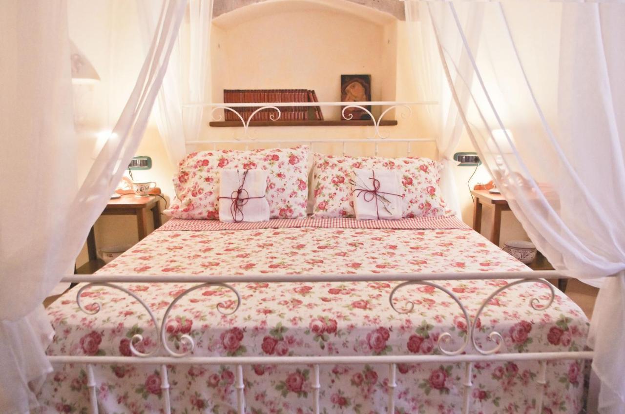Casa De Ajala - B&B De Charme In Antica Dimora Totalmente Ristrutturata E Dotata Di Tutti I Confort Bagni Privati Spazio Living Patio Esterno Ambienti Climatizzati Degustazioni Prodotti Locali Làconi Eksteriør bilde